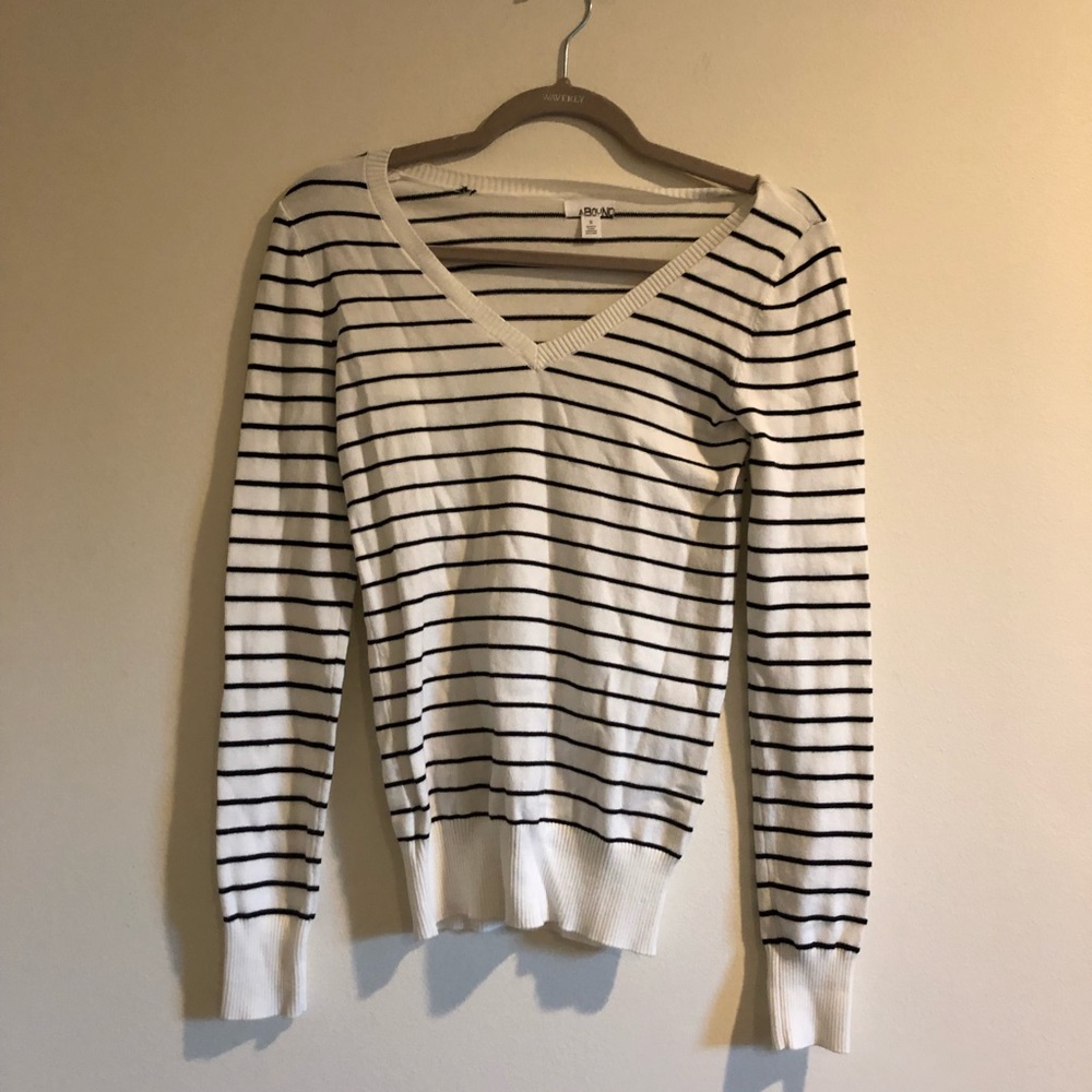 Striped V neck sweater